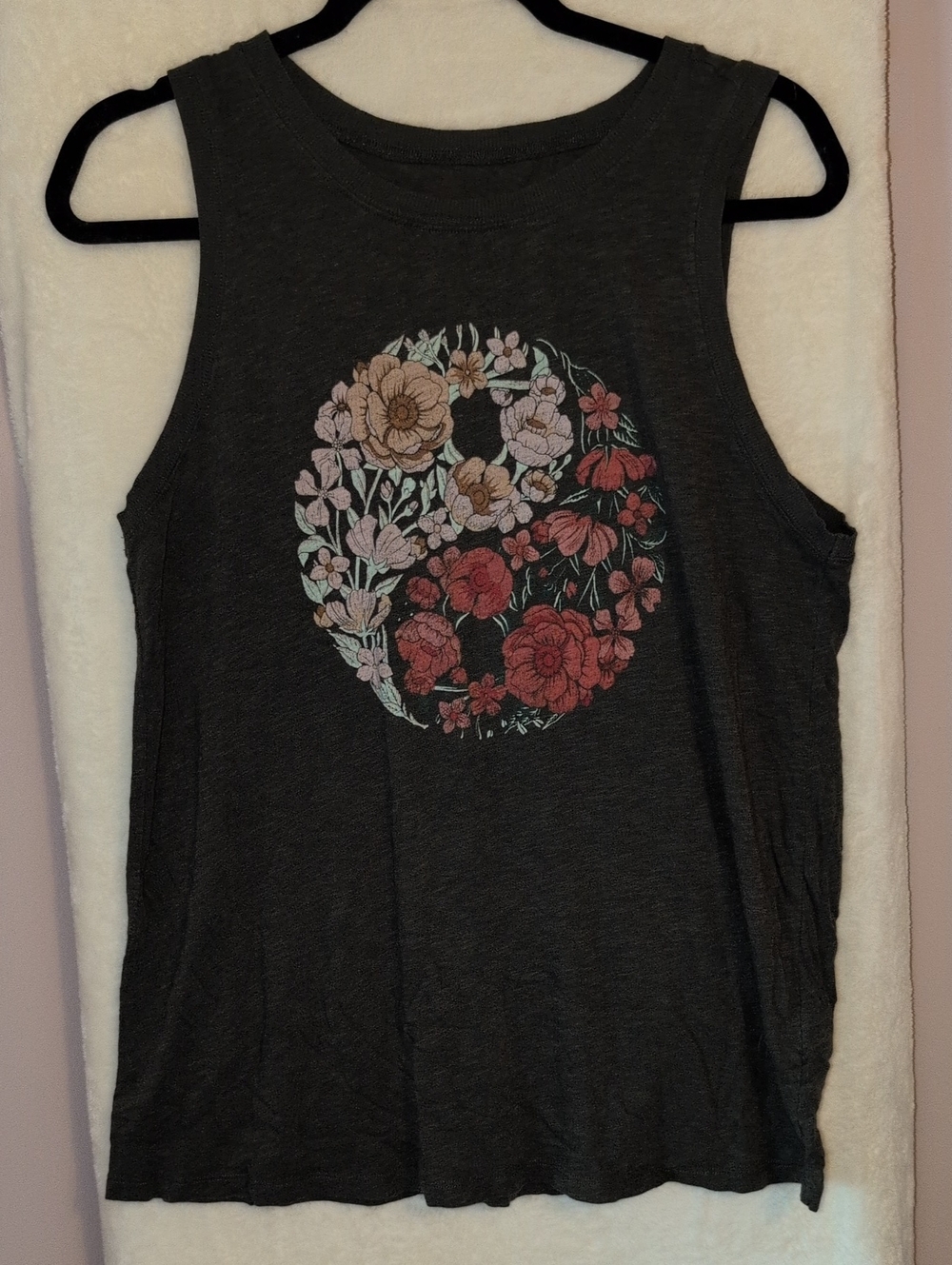 torrid Olive Green Slu. Knit Floral Circle Tank with Pink and Red Accents